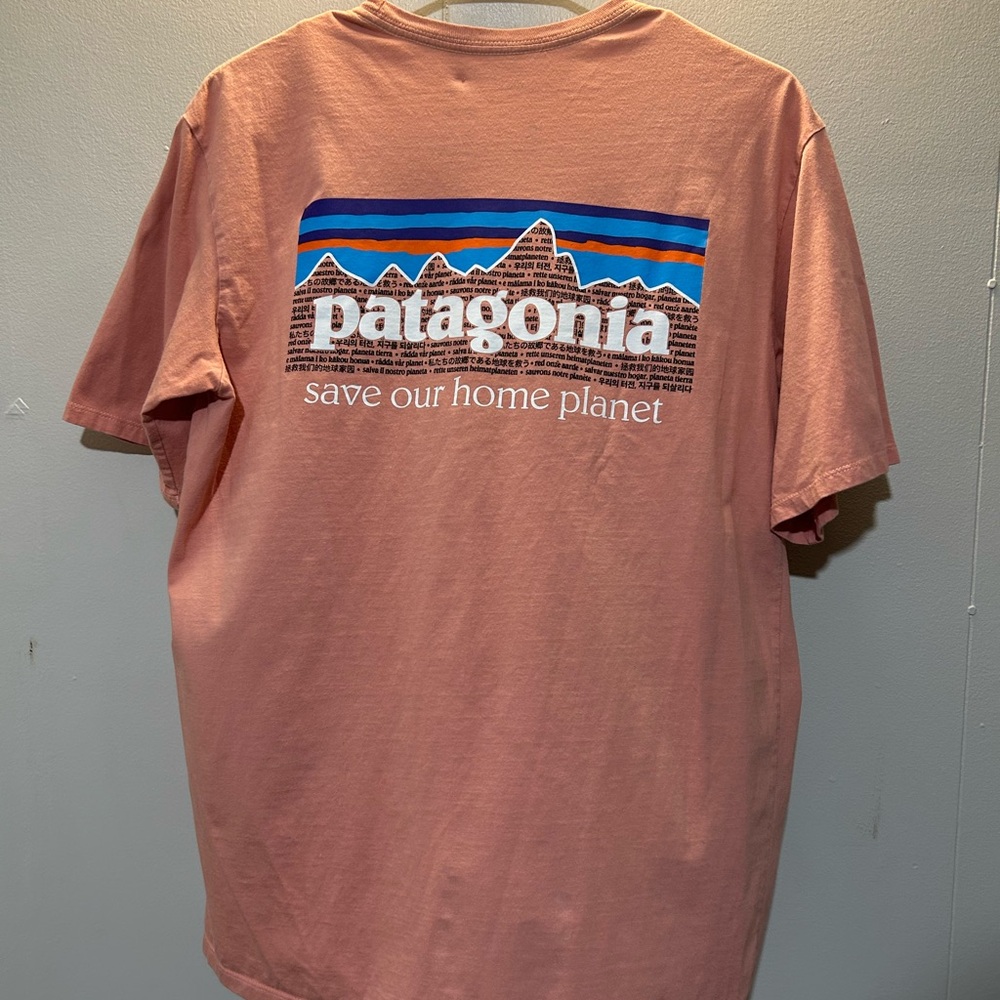 Set of three Patagonia T-shirts Size M Minor Defects